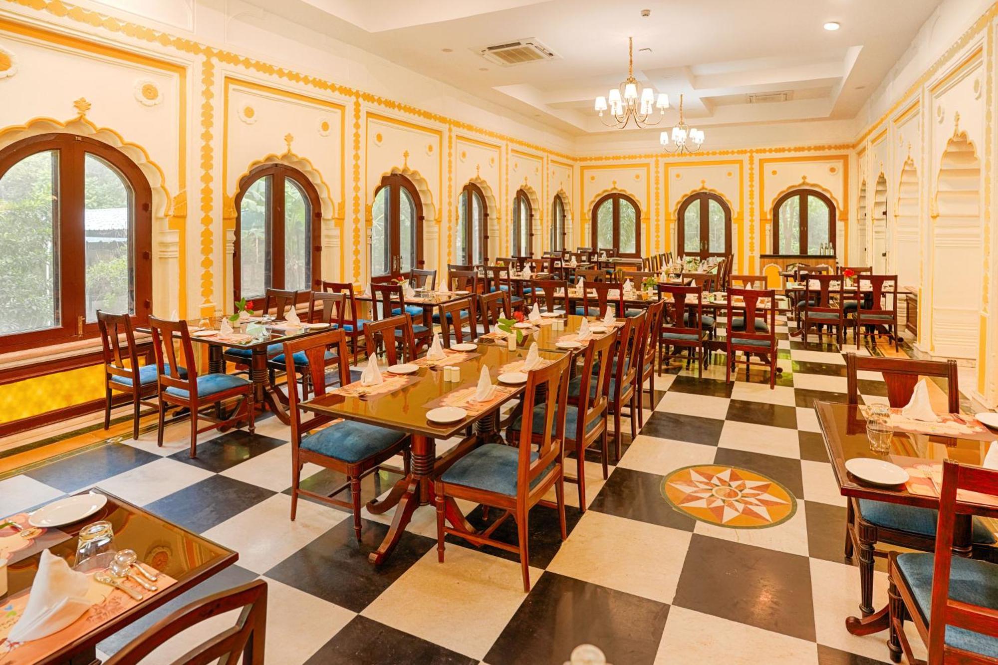 Club Mahindra Bharatpur Hotell Eksteriør bilde
