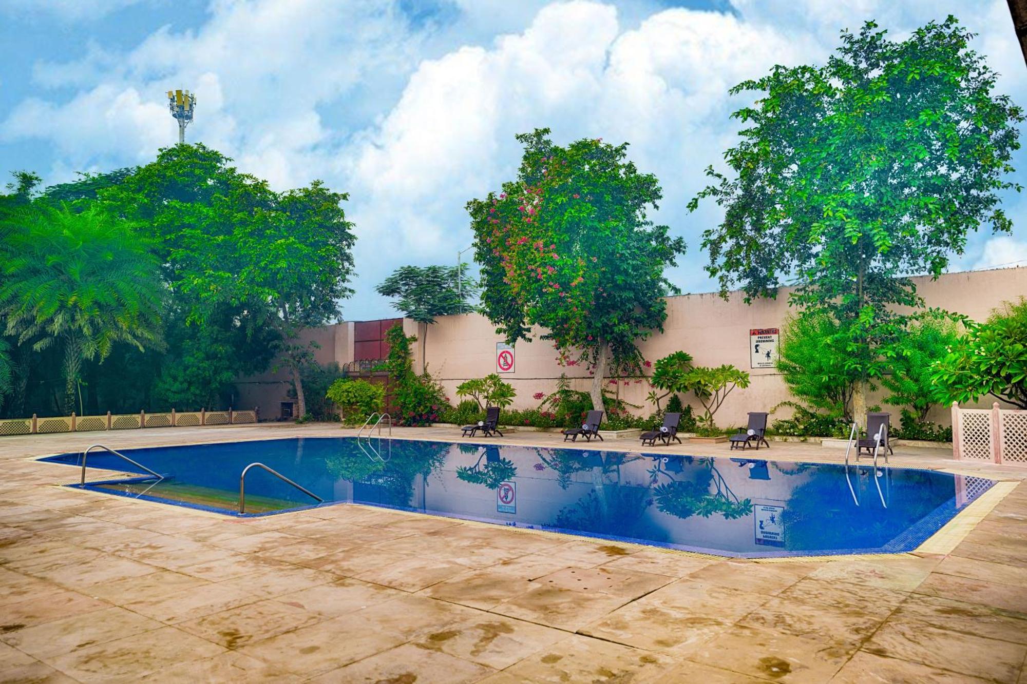 Club Mahindra Bharatpur Hotell Eksteriør bilde
