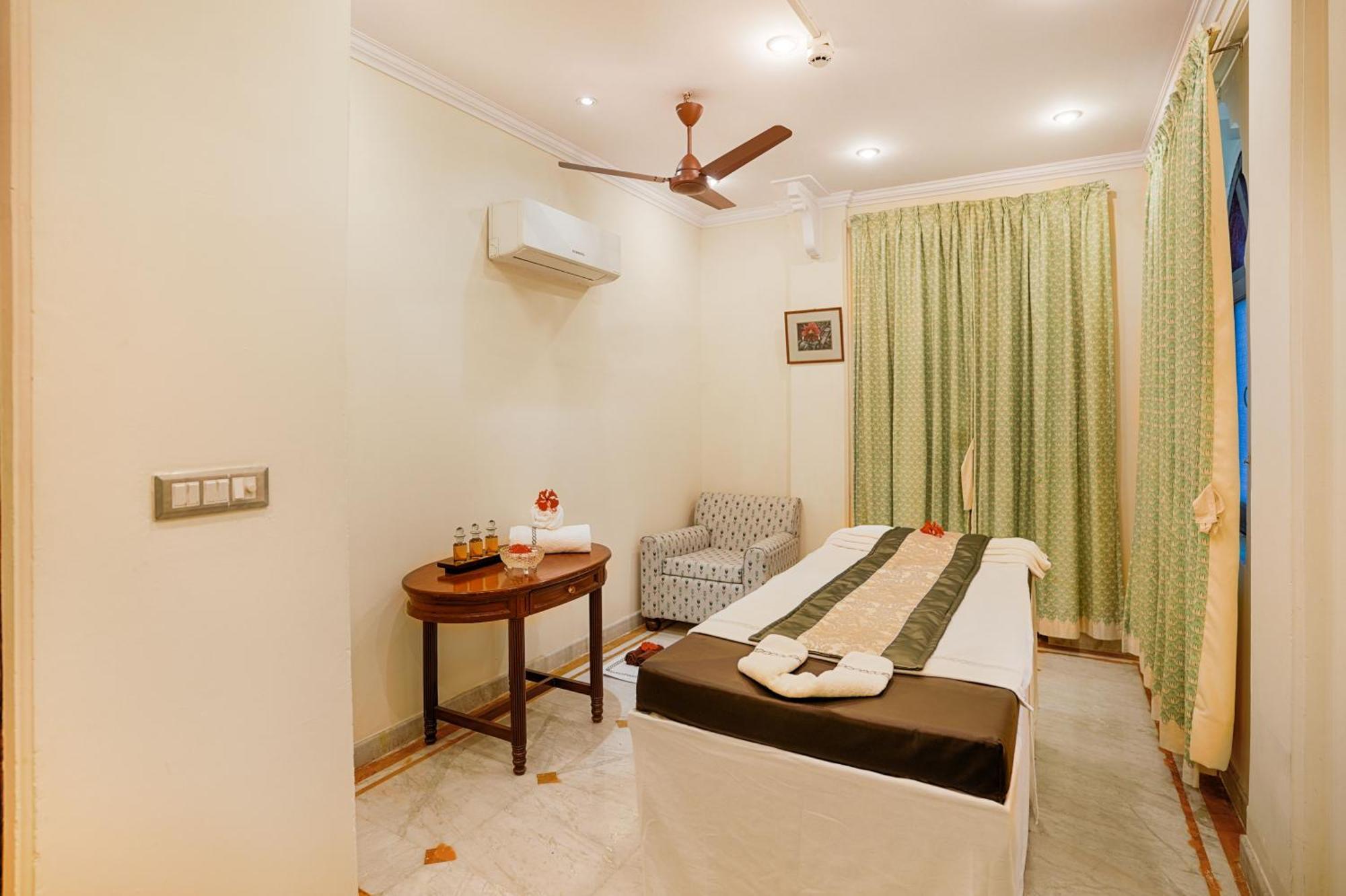 Club Mahindra Bharatpur Hotell Eksteriør bilde