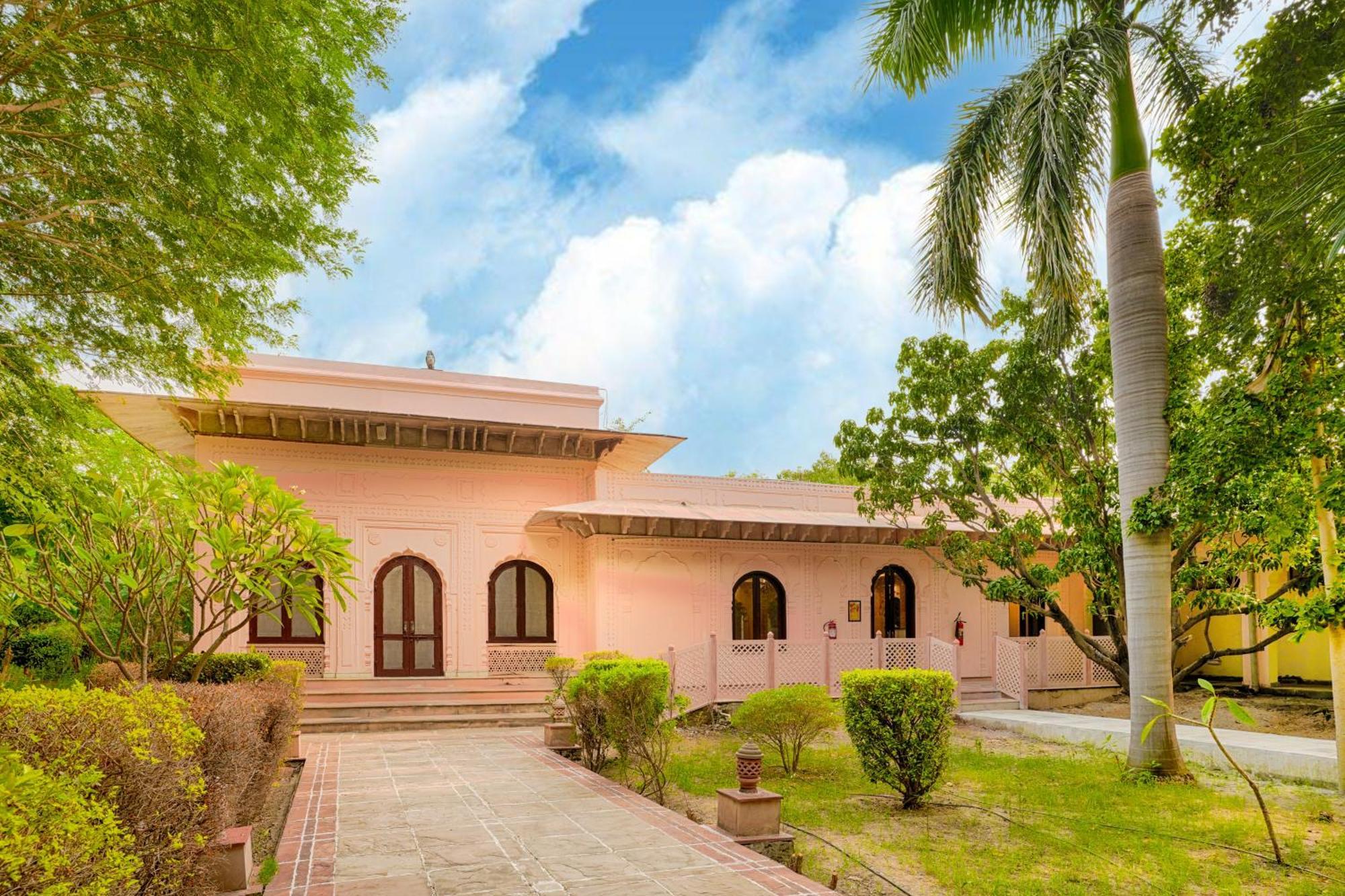 Club Mahindra Bharatpur Hotell Eksteriør bilde