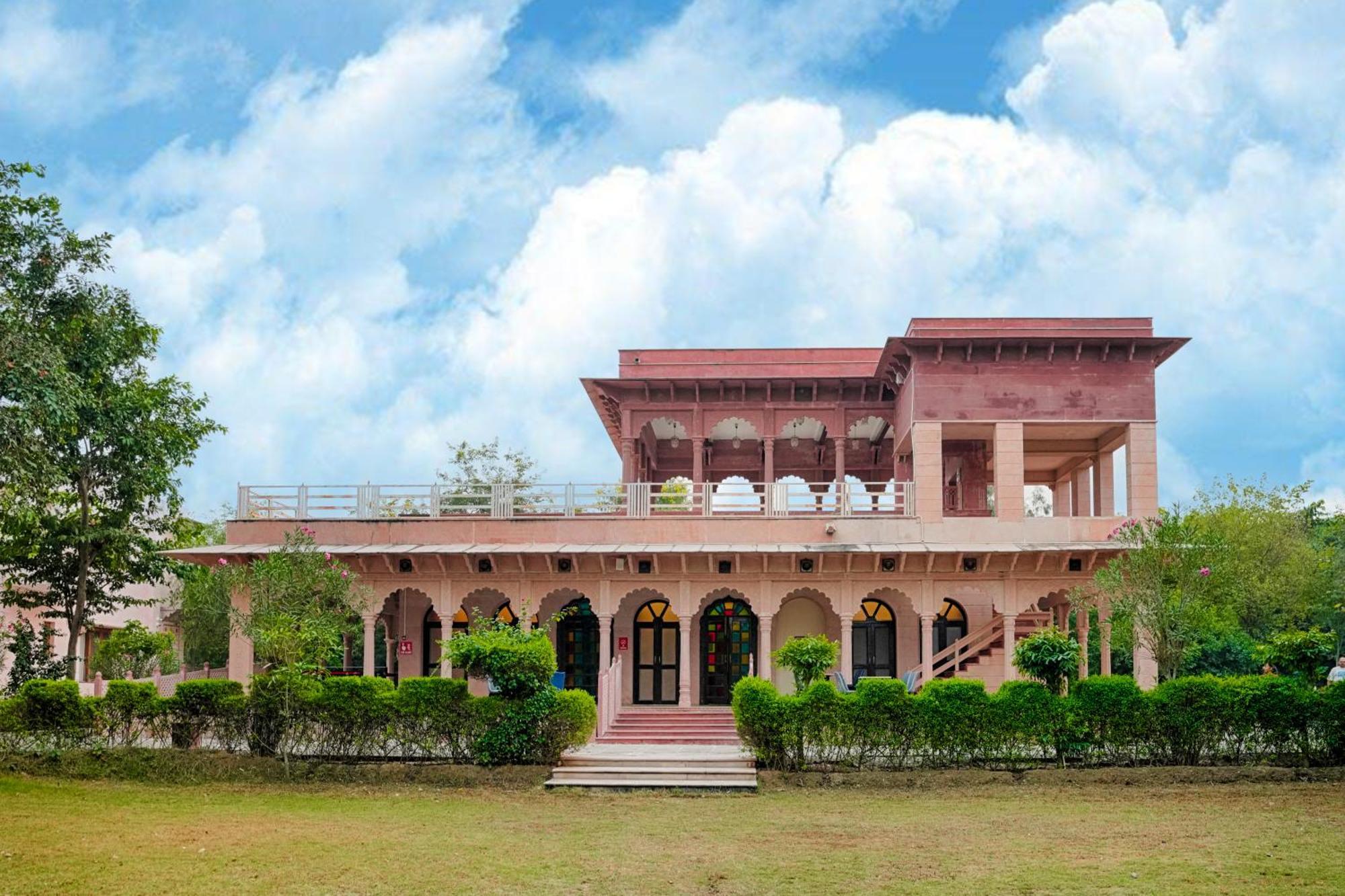 Club Mahindra Bharatpur Hotell Eksteriør bilde