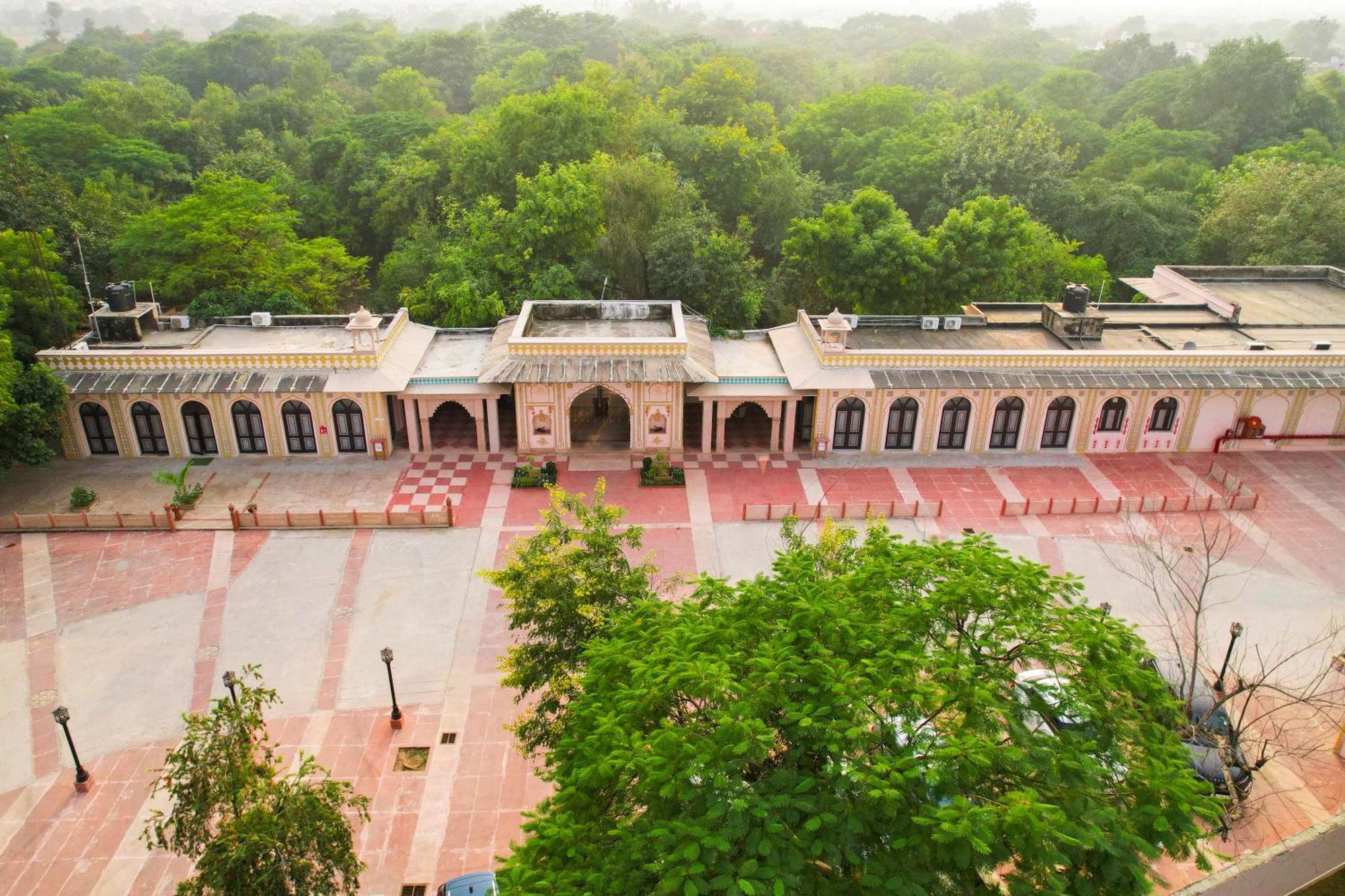 Club Mahindra Bharatpur Hotell Eksteriør bilde